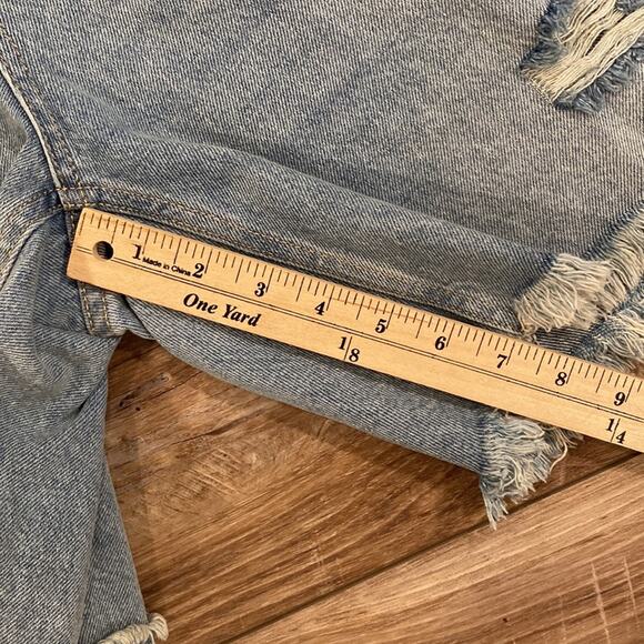 NWOT WILD FABLE High Rise Bermuda Distressed Denim Shorts 18 - Picture 7 of 9